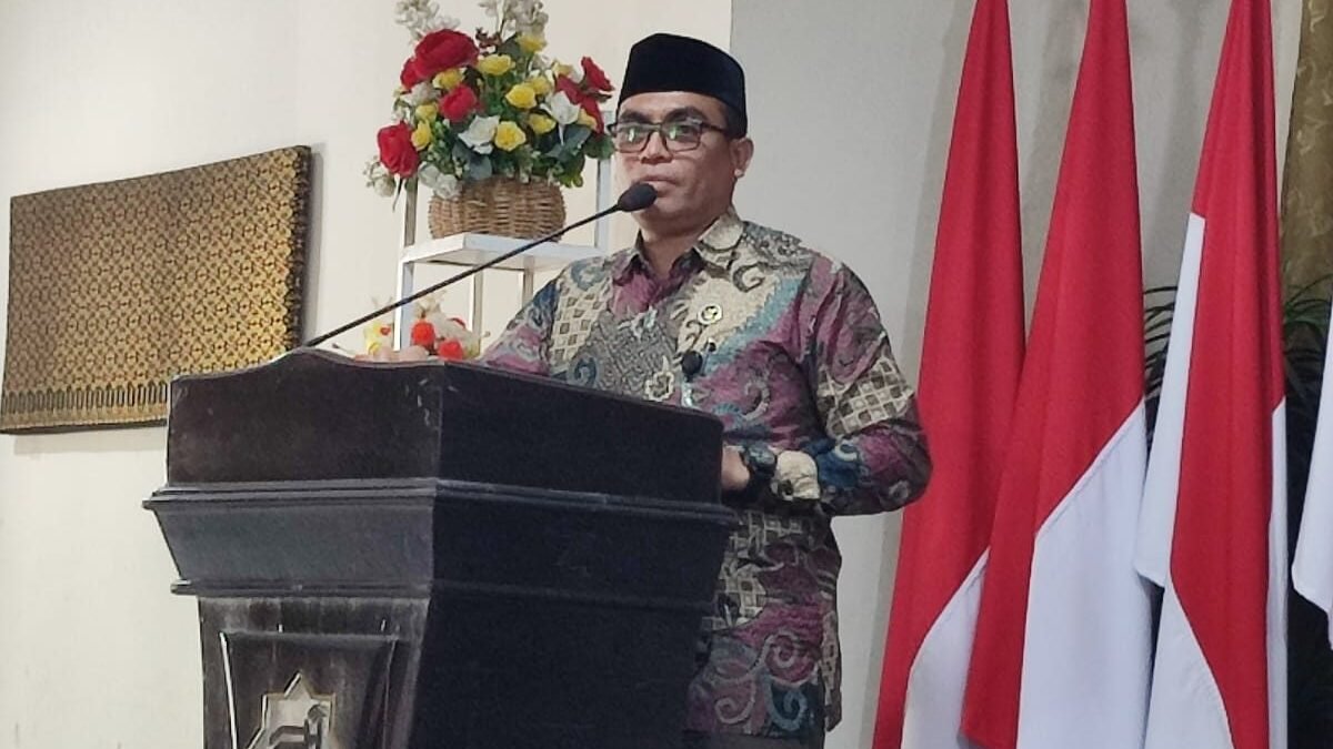 IPHI NTT Hadiri Pelepasan Jamaah Umrah Ameera Mekkah, Hasan Manuk Ingatkan Pentingnya Menjaga Nama Baik NTT 1 Kepala Kantor Kementerian Haji dan Umrah Kota Kupang H. Marhaban Adhang, S.HI (Doc. iphintt.or.id)